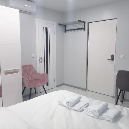 New Apartments Vip 3 Liov Exterior foto